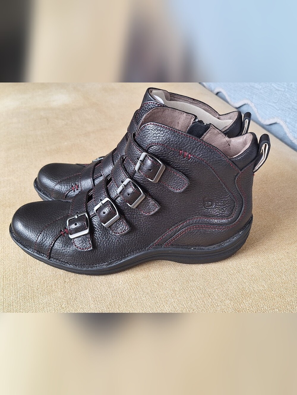NWT Bionica Black Leather Triple Buckle Comfort Ankle Boots Women's Size 8.5 Wid